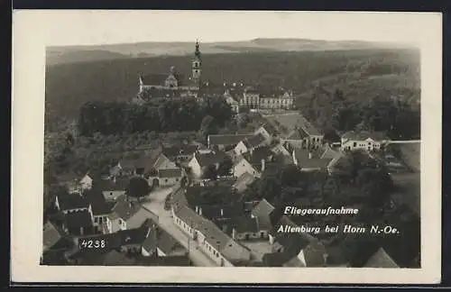 AK Altenburg bei Horn, Fliegeraufnahme des Ortes