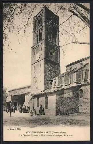 AK Moustiers, Sainte-Marie, Le Clocher Roman, monument historique, Ve siècle, femmes et enfants