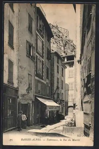 AK Entrevaux /B.-A., La Rue du Marché