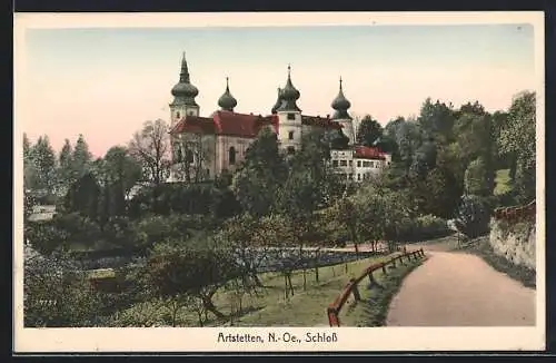 AK Artstetten /N.-Oe., Weg mit Blick zum Schloss