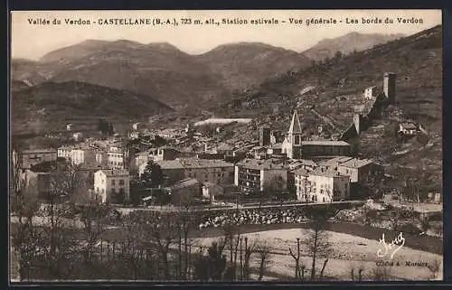 AK Castellane, Vallée du Verdon, Vue générale, Les bords du Verdon