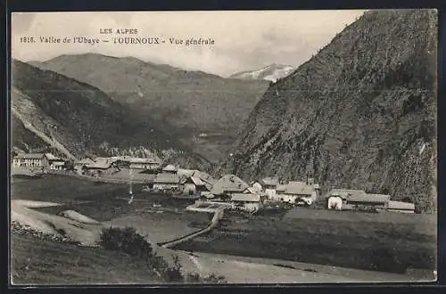 AK Tournoux, Vue générale, Les Alpes, Gesamtansicht des Dorfes