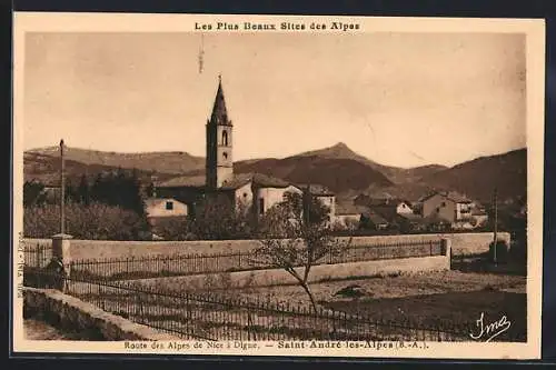 AK Saint-André-les-Alpes, Route des Alpes de Nice à Digne, Dorfansicht mit Kirche und Bergen im Hintergrund