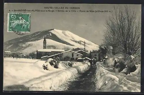 AK Saint-André-les-Alpes, sous la neige, Entrée de la Ville, Route de Nice, altitude 892 m