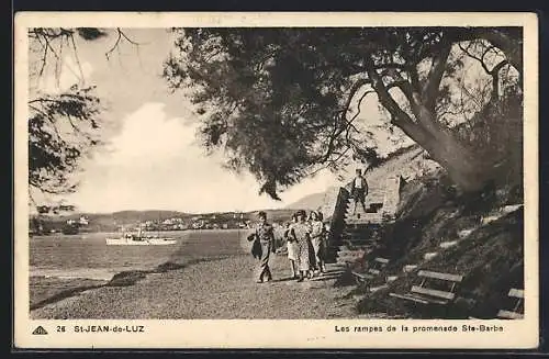 AK St-Jean-de-Luz, Les rampes de la promenade Ste-Barbe