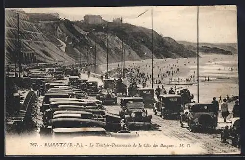 AK Biarritz, Le Trottoir-Promenade de la Côte des Basques, M. D