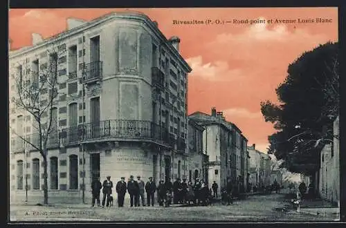 AK Rivesaltes /P.-O., Rond-point et Avenue Louis Blanc