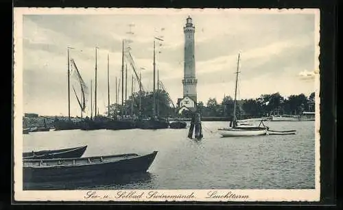 AK Swinemünde, Leuchtturm, Schiffe im Hafen