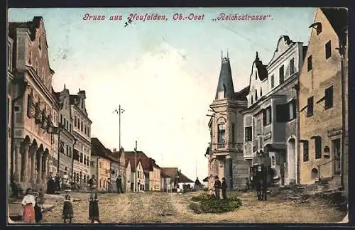 AK Neufelden, Reichsstrasse mit Anwohnern