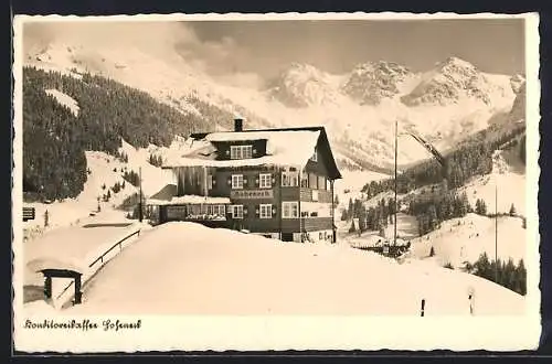 AK Mittelberg /Kl. Walsertal, Hotel und Konditoreicafe Haus Hoheneck im Schnee