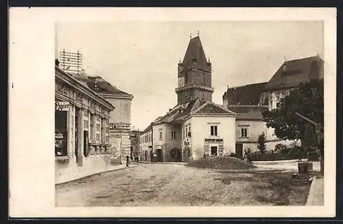 AK Perchtoldsdorf, Hochstrasse mit Kirchturm