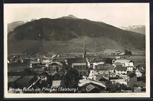 AK Bruck-Fusch / Pinsgau, Totalansicht mit Bergmassiv