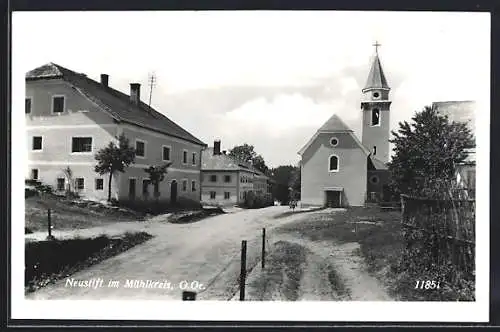 AK Neustift im Mühlkreis, Ortspartie mit Kirche