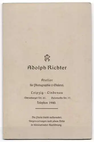 Fotografie Adolph Richter, Leipzig-Lindenau, Merseburger Str. 61, Familienporträt mit Baby im Taufkleid