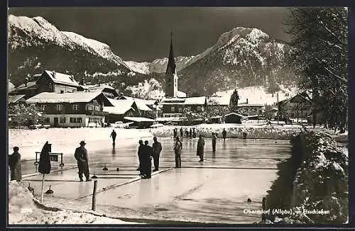 AK Oberstdorf /Allgäu, Szene vom Eisschiessen