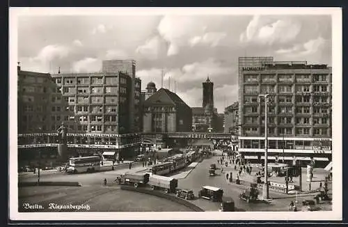 AK Berlin, Alexanderplatz mit Strassenbahnen und Geschäftsgebäuden