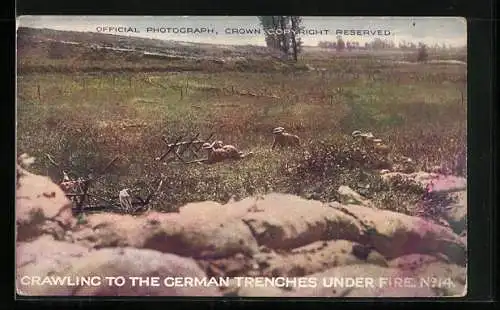 AK Crawling to the German trenches under fire