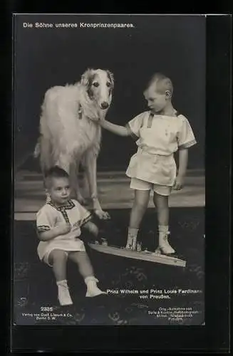 AK Die beiden Söhne von Kronprinz Wilhelm von Preussen mit Windhund