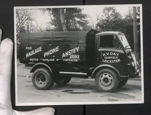 Fotografie Lastwagen Morris mit Hamshaw Aufbau, LKW-Kipplader H. V. Day Glenfield, Leicester