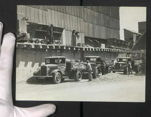 Fotografie Lastwagen Morris mit Hamshaw Aufbau, LKW Pritschen werden beladen, Cliffe Hill Granite Co. LTD.