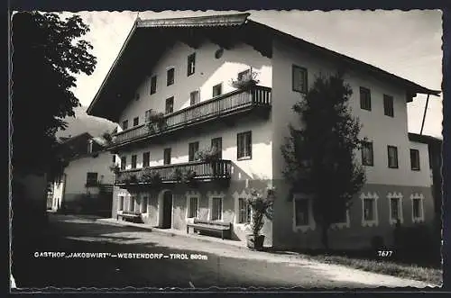 AK Westendorf /Tirol, Gasthof Jakobwirt mit Strasse