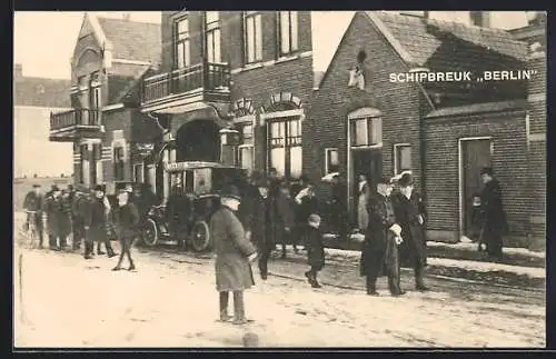 AK Hoek van Holland, ZKH Prins Hendrik op het terrein van de schipbreuk Berlin