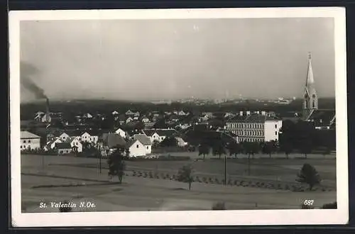 AK St. Valentin /N.Oe., Ortsansicht mit der Kirche