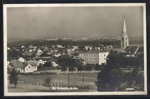 AK St. Valentin /N.-Oe., Gesamtansicht mit der Kirche