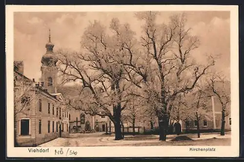 AK Viehdorf /N.Ö., Der Kirchenplatz im Winter