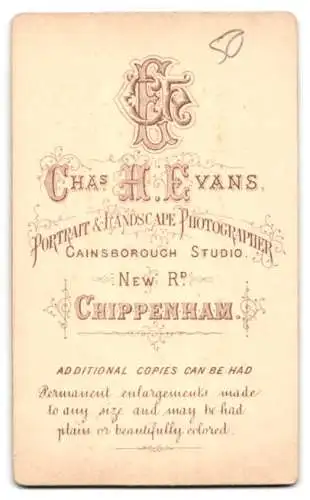 Fotografie Chas. H. Evans, Chippenham, New Rd, Ein junger Mann in elegantem Anzug