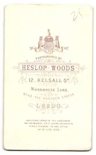 Fotografie Heslop Woods, Leeds, Kelsall St. 12, Porträt eines Mannes mit Bart