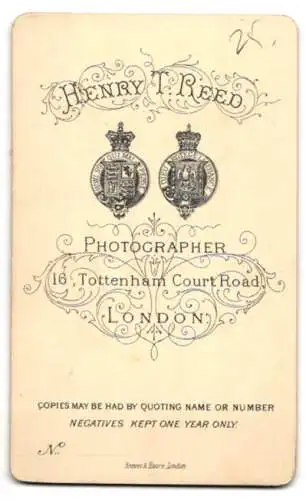 Fotografie H.T. Reed, London, Tottenham Court Road 16, Porträt eines jungen Mannes