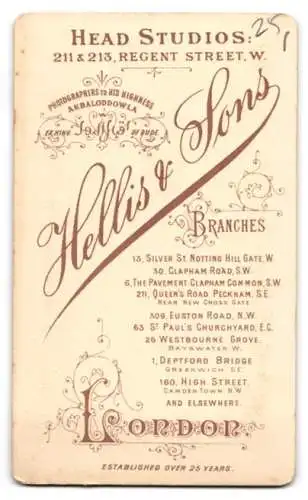 Fotografie Hellis & Sons, London, Regent Street 211 & 213, Porträt eines jungen Mannes