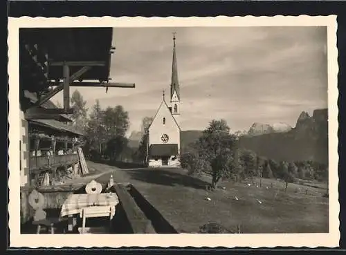 AK Klobenstein /Ritten, Pension Kematen mit Kirche