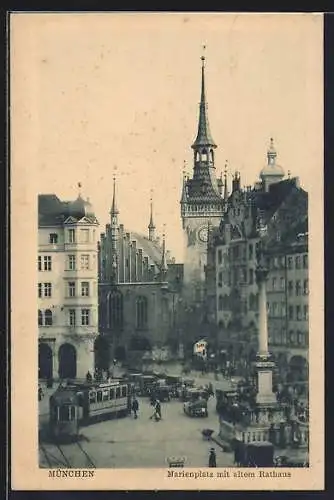 AK München, Strassenbahn am Marienplatz mit altem Rathaus