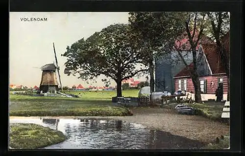 Künstler-AK Photochromie Nr. 1428: Volendam, Mühle mit Uferpartie