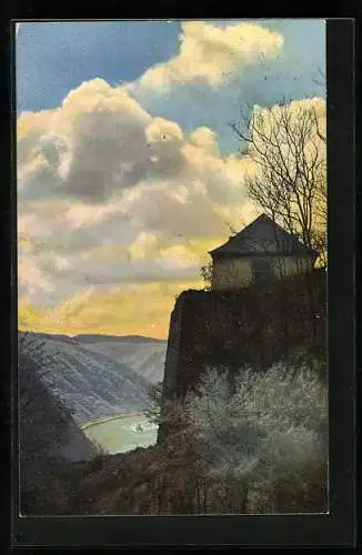 Künstler-AK Photochromie Nr. 2440: Haus auf einem Felsen am Abend