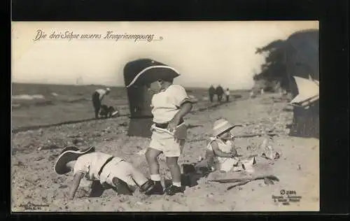 AK Die drei Söhne des Kronprinzen Wilhelm von Preussen am Strand