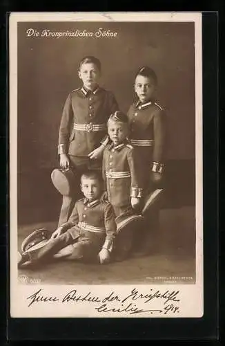 AK die Kronprinzlichen Söhne von Preussen in Uniform