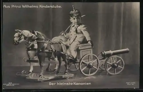 AK Prinz Wilhelm als Kanonier auf einem Artilleriegespann in seiner Kinderstube