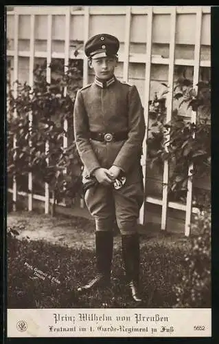 AK Kronprinz Wilhelm von Preussen in Uniform, Leutnant im 1. Garde-Regiment zu Fuss