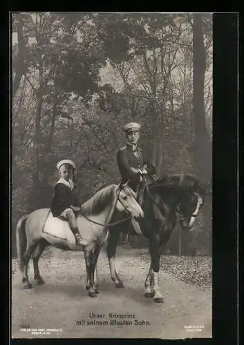 AK Kronprinz Wilhelm von Preussen mit seinem ältesten Sohn zu Pferd