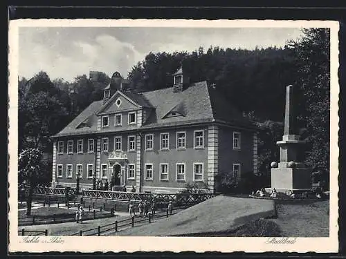 AK Ruhla i. Thür., Stadtbad mit Denkmal