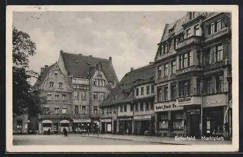 AK Bitterfeld, Marktplatz mit Hotel und Konsum-Geschäft