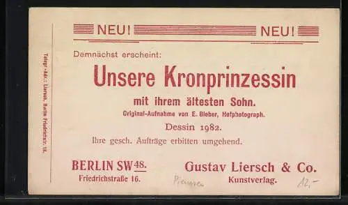 AK Kronprinzessin Cecilie mit ihrem ältesten Sohn portraitiert