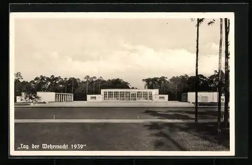 AK Berlin-Reinickendorf, Kaserne Regiment General Göring, Hallenschwimmbad und Turnhallen, Tag der Wehrmacht 1939