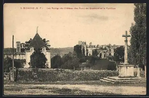 AK Bidache /B.-P., Les Ruines du Château des Ducs de Gramont et le Pavillon