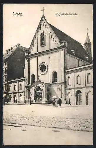 AK Wien, Kapuzinerkirche mit Passanten