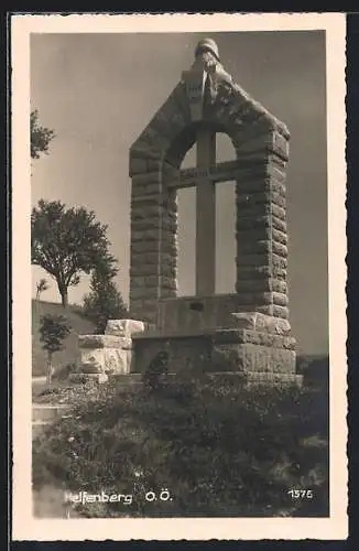 AK Helfenberg /O. Ö., Kriegerdenkmal den Helden des Weltkrieges