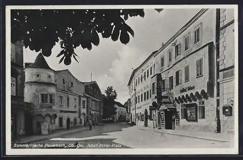 AK Peuerbach /Ob.-Do., Platz mit Gasthof und Turmgebäude